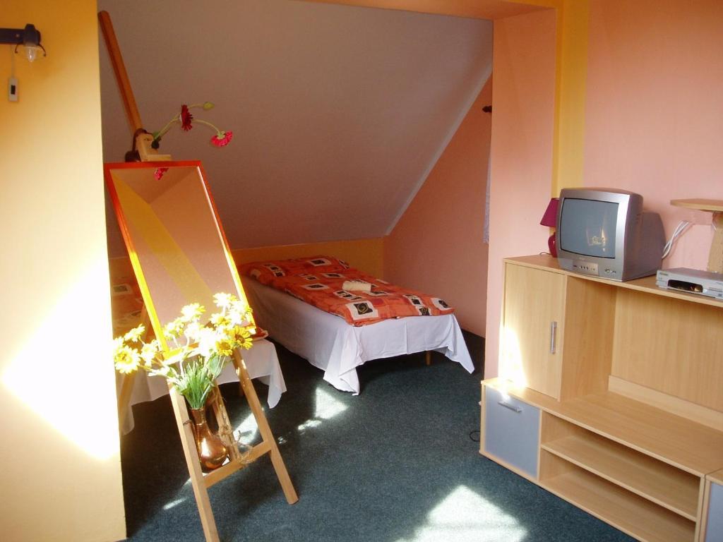 Penzion Horal Osek  Buitenkant foto