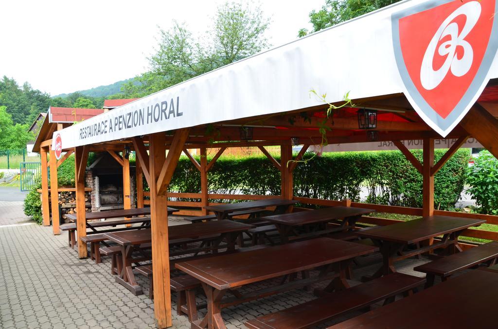 Penzion Horal Osek  Buitenkant foto